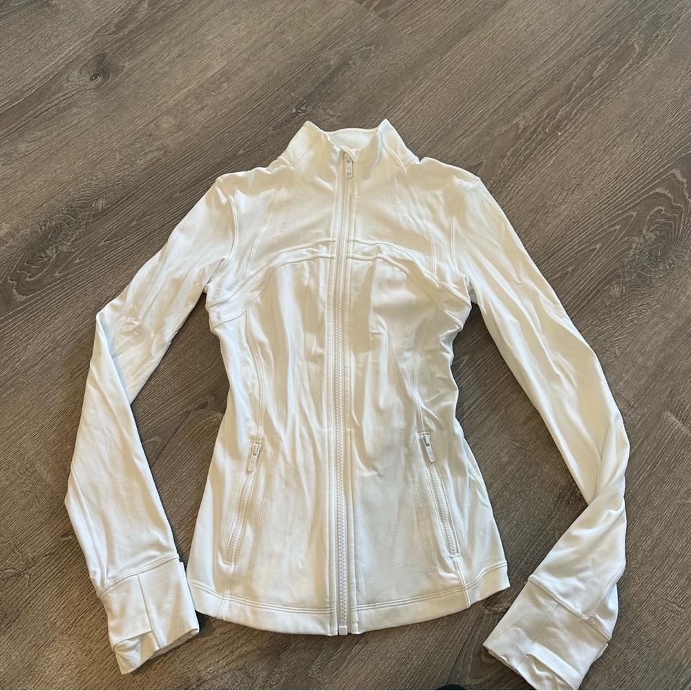 White Lululemon Define Jacket Size 2 #athleisure #yoga